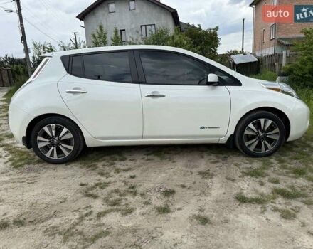 Белый Ниссан Лиф, объемом двигателя 0 л и пробегом 77 тыс. км за 6750 $, фото 3 на Automoto.ua