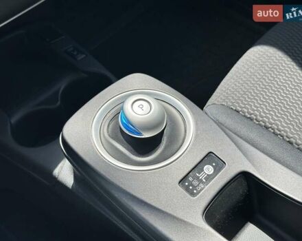 Білий Ніссан Ліф, об'ємом двигуна 0 л та пробігом 114 тис. км за 6690 $, фото 26 на Automoto.ua