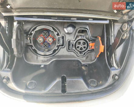 Белый Ниссан Лиф, объемом двигателя 0 л и пробегом 165 тыс. км за 7300 $, фото 35 на Automoto.ua