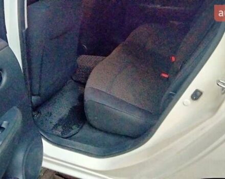 Білий Ніссан Ліф, об'ємом двигуна 0 л та пробігом 114 тис. км за 8000 $, фото 7 на Automoto.ua