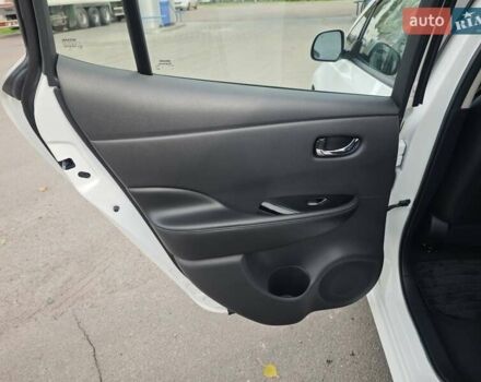 Белый Ниссан Лиф, объемом двигателя 0 л и пробегом 27 тыс. км за 8999 $, фото 43 на Automoto.ua