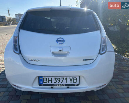 Білий Ніссан Ліф, об'ємом двигуна 0 л та пробігом 53 тис. км за 7700 $, фото 23 на Automoto.ua