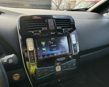 Белый Ниссан Лиф, объемом двигателя 0 л и пробегом 122 тыс. км за 6300 $, фото 22 на Automoto.ua