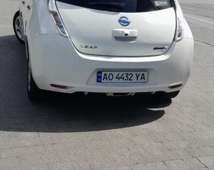 Белый Ниссан Лиф, объемом двигателя 0 л и пробегом 240 тыс. км за 5200 $, фото 3 на Automoto.ua