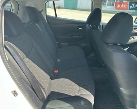 Білий Ніссан Ліф, об'ємом двигуна 0 л та пробігом 114 тис. км за 6690 $, фото 30 на Automoto.ua