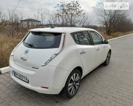 Білий Ніссан Ліф, об'ємом двигуна 0 л та пробігом 120 тис. км за 7200 $, фото 3 на Automoto.ua