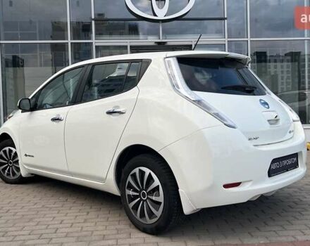 Белый Ниссан Лиф, объемом двигателя 0 л и пробегом 120 тыс. км за 7500 $, фото 2 на Automoto.ua