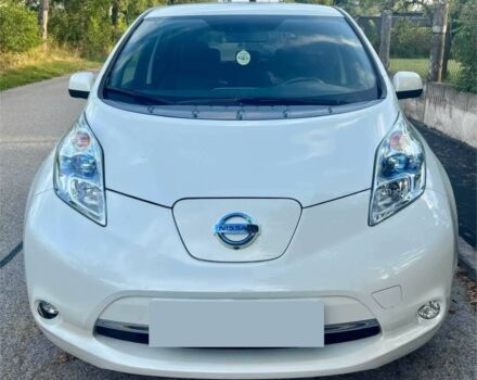 Белый Ниссан Лиф, объемом двигателя 0 л и пробегом 77 тыс. км за 6200 $, фото 1 на Automoto.ua