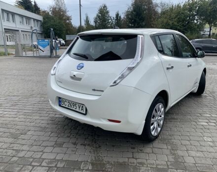 Белый Ниссан Лиф, объемом двигателя 0 л и пробегом 60 тыс. км за 7000 $, фото 1 на Automoto.ua