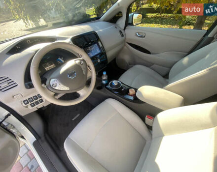 Білий Ніссан Ліф, об'ємом двигуна 0 л та пробігом 53 тис. км за 7700 $, фото 17 на Automoto.ua