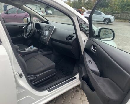 Белый Ниссан Лиф, объемом двигателя 0 л и пробегом 60 тыс. км за 7000 $, фото 4 на Automoto.ua