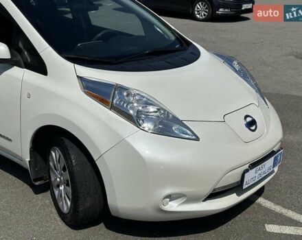 Білий Ніссан Ліф, об'ємом двигуна 0 л та пробігом 114 тис. км за 6690 $, фото 12 на Automoto.ua