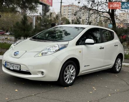 Белый Ниссан Лиф, объемом двигателя 0 л и пробегом 195 тыс. км за 6999 $, фото 6 на Automoto.ua