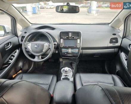 Белый Ниссан Лиф, объемом двигателя 0 л и пробегом 27 тыс. км за 8999 $, фото 39 на Automoto.ua