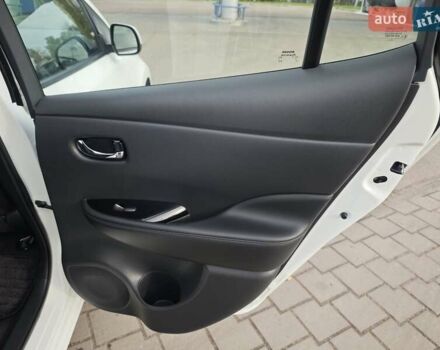 Белый Ниссан Лиф, объемом двигателя 0 л и пробегом 27 тыс. км за 8999 $, фото 31 на Automoto.ua