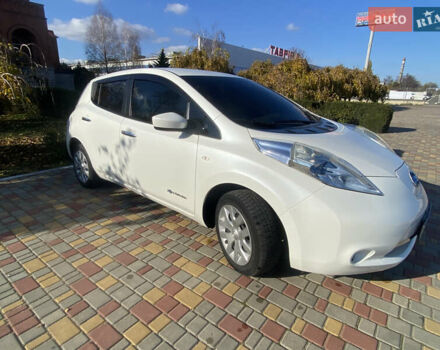 Білий Ніссан Ліф, об'ємом двигуна 0 л та пробігом 53 тис. км за 7700 $, фото 44 на Automoto.ua