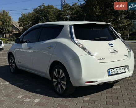 Белый Ниссан Лиф, объемом двигателя 0 л и пробегом 102 тыс. км за 7900 $, фото 13 на Automoto.ua
