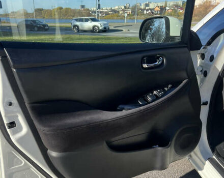 Белый Ниссан Лиф, объемом двигателя 0 л и пробегом 101 тыс. км за 7900 $, фото 8 на Automoto.ua