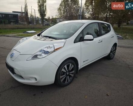 Белый Ниссан Лиф, объемом двигателя 0 л и пробегом 27 тыс. км за 8999 $, фото 6 на Automoto.ua