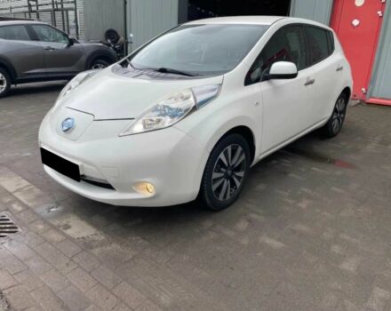 Белый Ниссан Лиф, объемом двигателя 0 л и пробегом 73 тыс. км за 4600 $, фото 3 на Automoto.ua