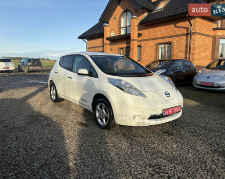Білий Ніссан Ліф, об'ємом двигуна 0 л та пробігом 154 тис. км за 6500 $, фото 1 на Automoto.ua