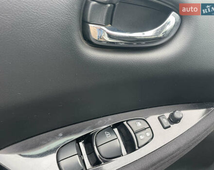 Белый Ниссан Лиф, объемом двигателя 0 л и пробегом 104 тыс. км за 6800 $, фото 11 на Automoto.ua