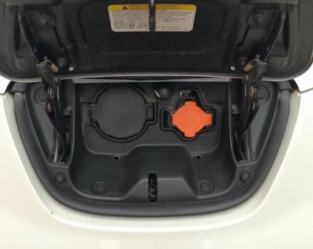 Білий Ніссан Ліф, об'ємом двигуна 0 л та пробігом 133 тис. км за 7900 $, фото 11 на Automoto.ua