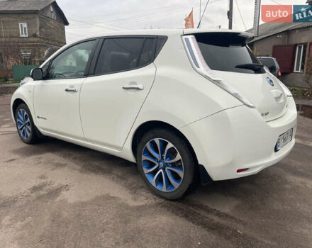 Белый Ниссан Лиф, объемом двигателя 0 л и пробегом 104 тыс. км за 6800 $, фото 9 на Automoto.ua