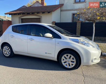 Білий Ніссан Ліф, об'ємом двигуна 0 л та пробігом 53 тис. км за 7700 $, фото 1 на Automoto.ua
