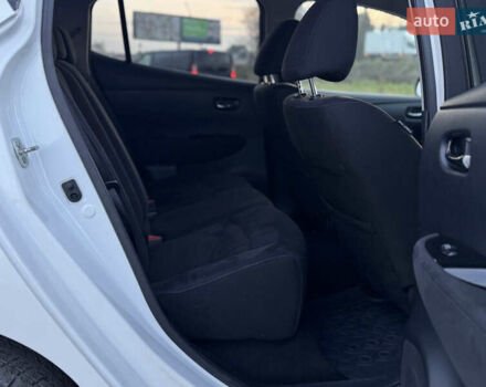 Белый Ниссан Лиф, объемом двигателя 0 л и пробегом 91 тыс. км за 7400 $, фото 18 на Automoto.ua