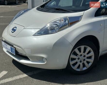 Білий Ніссан Ліф, об'ємом двигуна 0 л та пробігом 114 тис. км за 6690 $, фото 9 на Automoto.ua