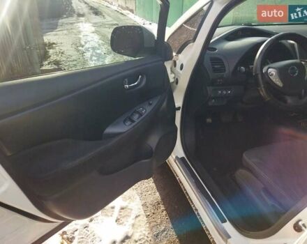 Белый Ниссан Лиф, объемом двигателя 0 л и пробегом 98 тыс. км за 11999 $, фото 11 на Automoto.ua