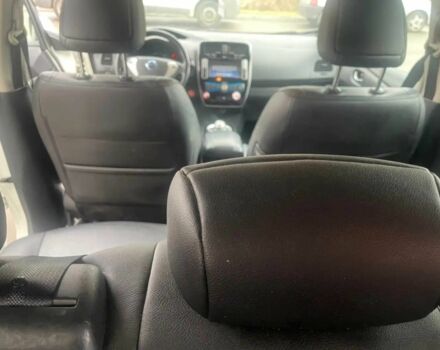 Белый Ниссан Лиф, объемом двигателя 0 л и пробегом 73 тыс. км за 4600 $, фото 9 на Automoto.ua