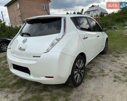 Белый Ниссан Лиф, объемом двигателя 0 л и пробегом 77 тыс. км за 6750 $, фото 5 на Automoto.ua