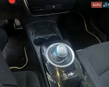 Белый Ниссан Лиф, объемом двигателя 0 л и пробегом 180 тыс. км за 5600 $, фото 13 на Automoto.ua