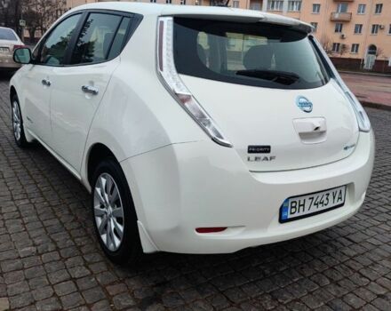 Білий Ніссан Ліф, об'ємом двигуна 0 л та пробігом 120 тис. км за 9000 $, фото 1 на Automoto.ua