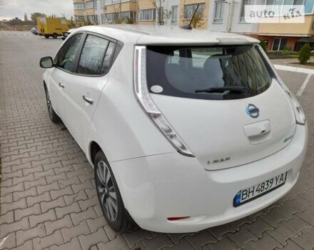 Білий Ніссан Ліф, об'ємом двигуна 0 л та пробігом 120 тис. км за 7200 $, фото 4 на Automoto.ua