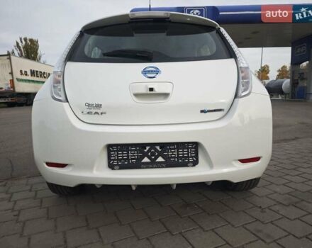 Белый Ниссан Лиф, объемом двигателя 0 л и пробегом 27 тыс. км за 8999 $, фото 15 на Automoto.ua