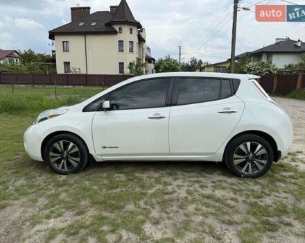 Белый Ниссан Лиф, объемом двигателя 0 л и пробегом 77 тыс. км за 6750 $, фото 4 на Automoto.ua