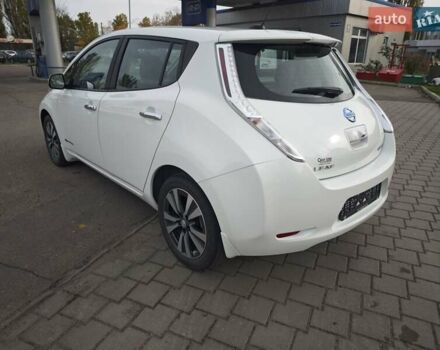 Белый Ниссан Лиф, объемом двигателя 0 л и пробегом 27 тыс. км за 8999 $, фото 10 на Automoto.ua