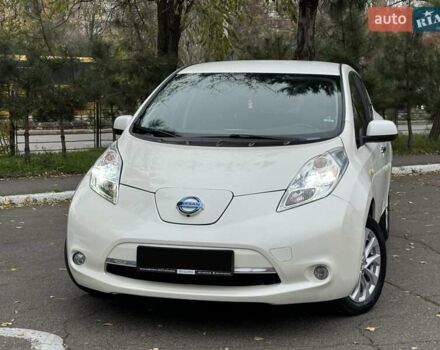 Белый Ниссан Лиф, объемом двигателя 0 л и пробегом 195 тыс. км за 6999 $, фото 1 на Automoto.ua