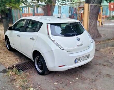 Білий Ніссан Ліф, об'ємом двигуна 0 л та пробігом 114 тис. км за 8000 $, фото 2 на Automoto.ua