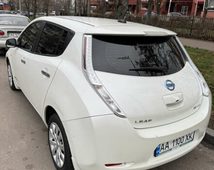 Белый Ниссан Лиф, объемом двигателя 0 л и пробегом 140 тыс. км за 5000 $, фото 6 на Automoto.ua