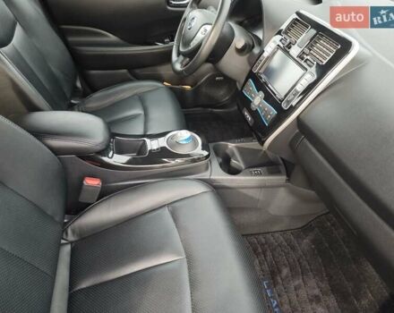 Белый Ниссан Лиф, объемом двигателя 0 л и пробегом 27 тыс. км за 8999 $, фото 29 на Automoto.ua