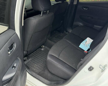 Белый Ниссан Лиф, объемом двигателя 0 л и пробегом 140 тыс. км за 5000 $, фото 3 на Automoto.ua