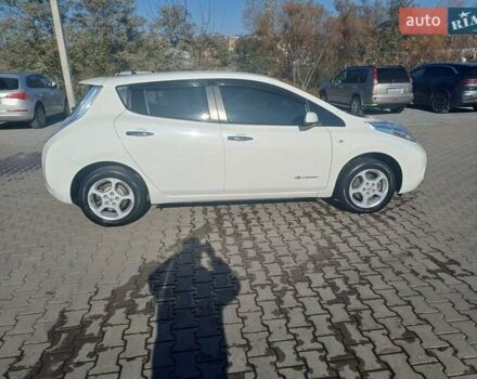 Белый Ниссан Лиф, объемом двигателя 0 л и пробегом 140 тыс. км за 7700 $, фото 3 на Automoto.ua