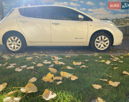 Білий Ніссан Ліф, об'ємом двигуна 0 л та пробігом 53 тис. км за 7700 $, фото 49 на Automoto.ua