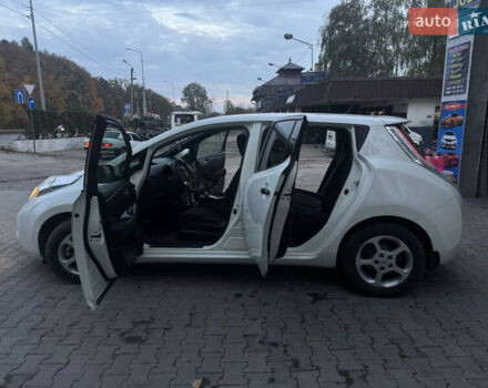 Белый Ниссан Лиф, объемом двигателя 0 л и пробегом 153 тыс. км за 6000 $, фото 5 на Automoto.ua