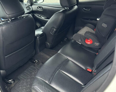 Белый Ниссан Лиф, объемом двигателя 0 л и пробегом 93 тыс. км за 8000 $, фото 9 на Automoto.ua