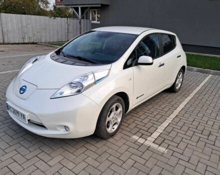 Белый Ниссан Лиф, объемом двигателя 0 л и пробегом 49 тыс. км за 7500 $, фото 2 на Automoto.ua